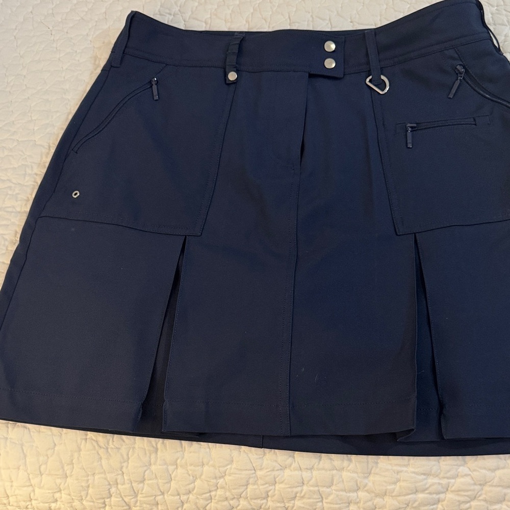 Chic Golf Skirt in Navy worn Once